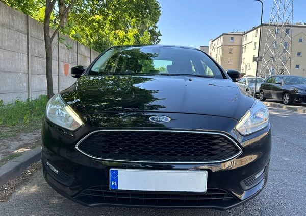 Ford Focus cena 39900 przebieg: 131000, rok produkcji 2018 z Warszawa małe 562